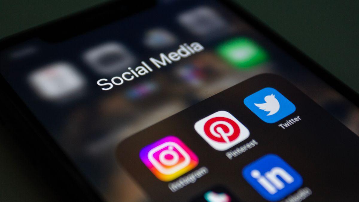 Smartphone displaying popular social media apps used in campaigns